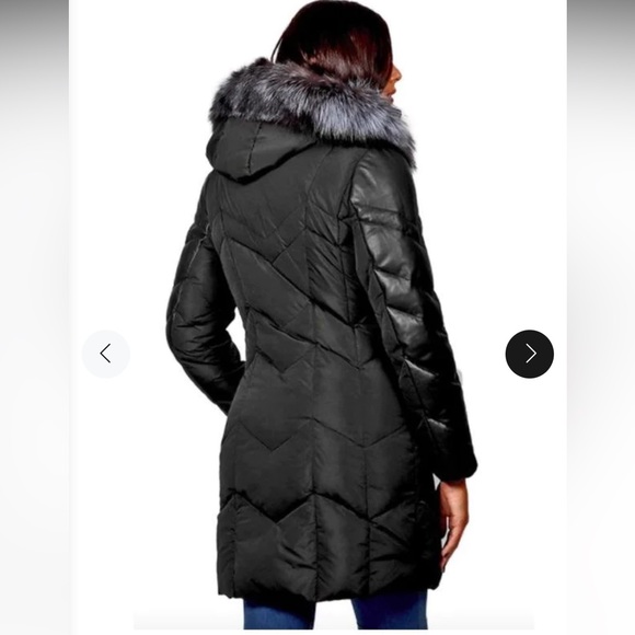 Women’s OOKPIK Parka - Picture 3 of 16